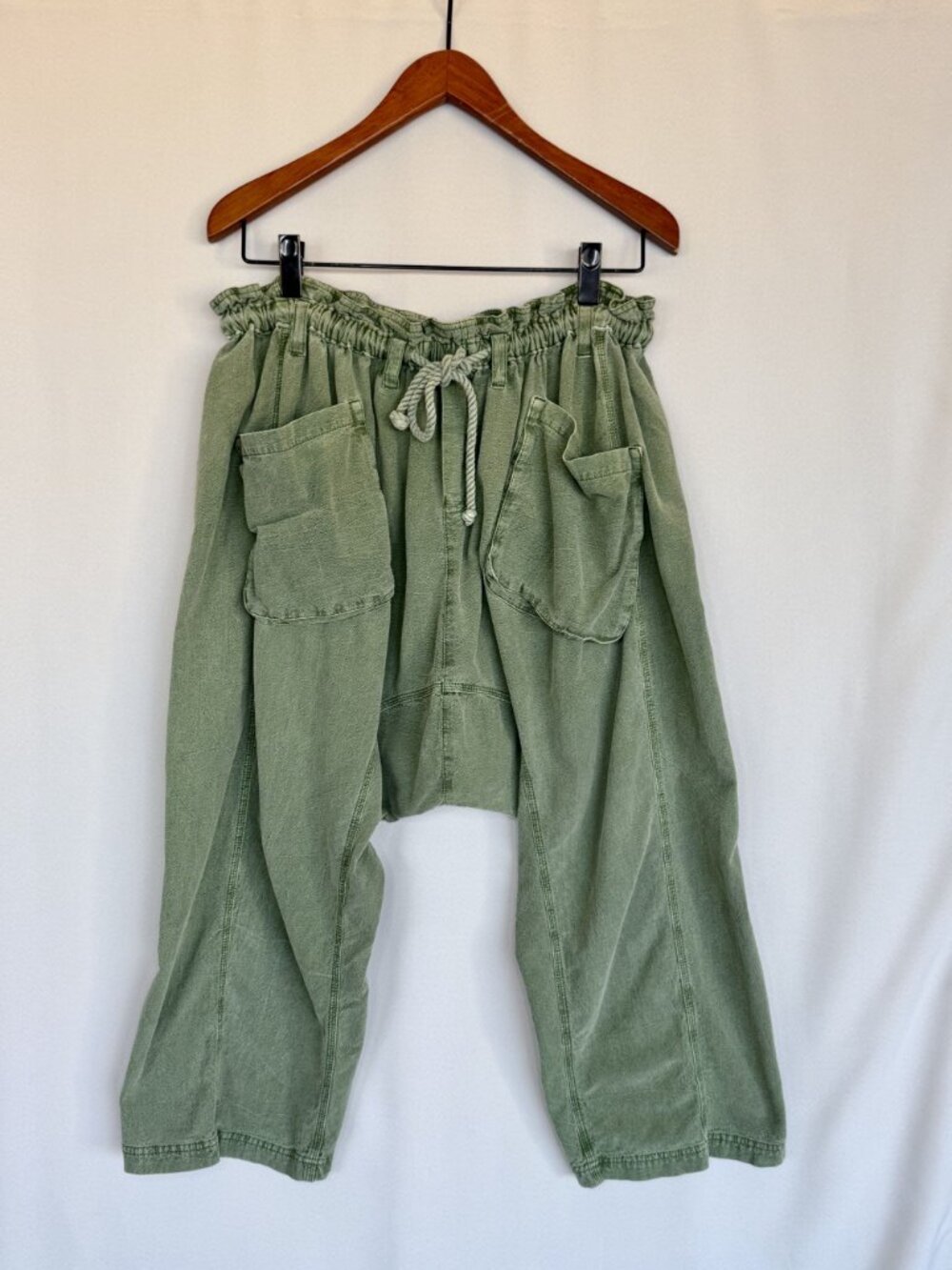 Free People Runyon Oversized Olive Green Paper Bag Waist Crop Harem Pants Small - Picture 2 of 14